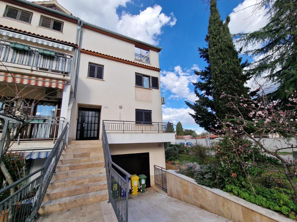 Apartments Katarina - New Renovated Ρόβινι Εξωτερικό φωτογραφία